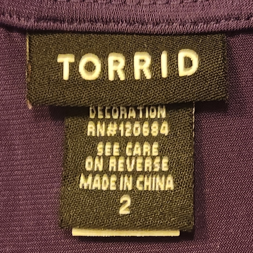 Torrid Gold Polka Dots on Purple 3/4 Sleeve Party Top 2X (7579) - Picture 5 of 8